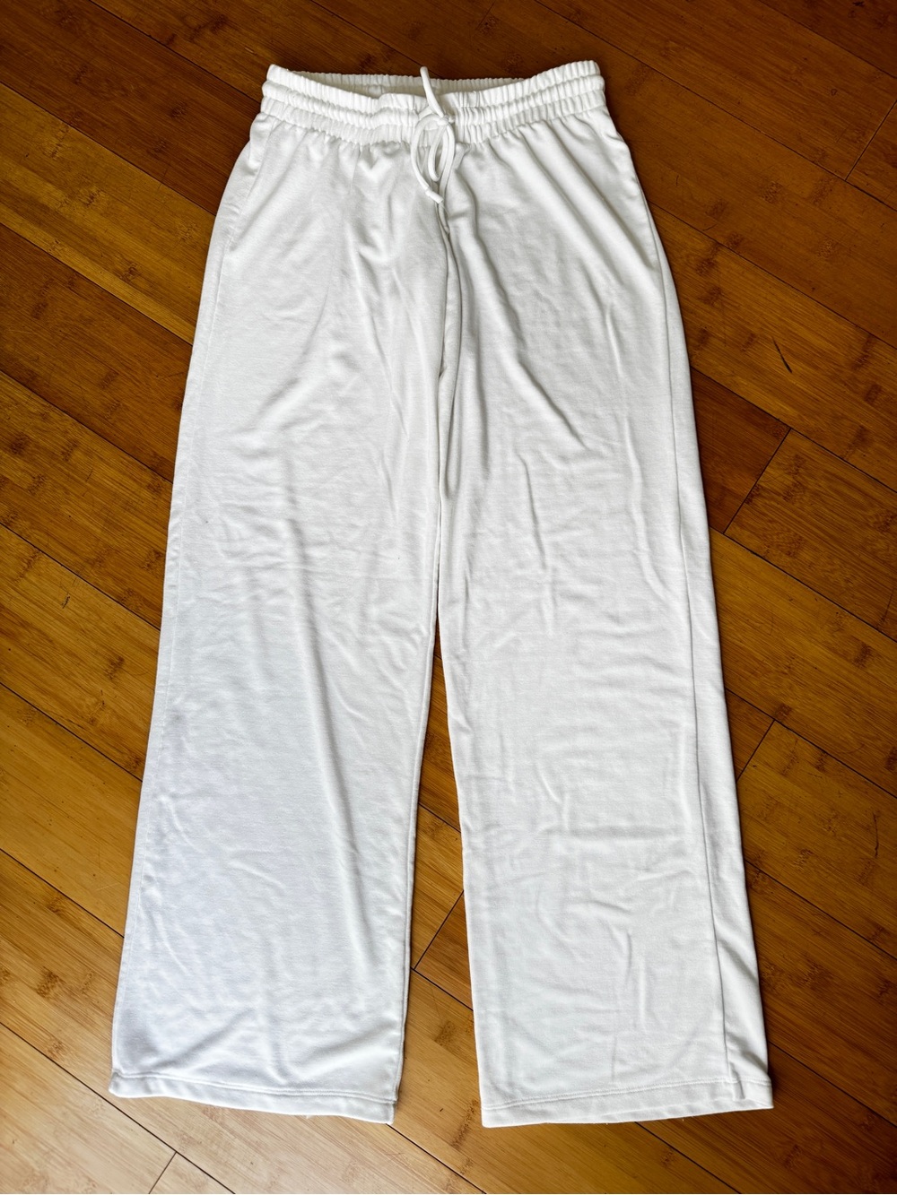 WILFRED FREE Recharge Pant
Soft-brushed jersey wide-leg pull-on pants low rise